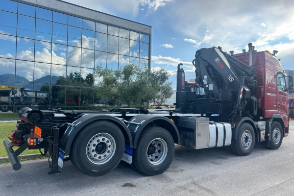 Volvo 8x2 gru hiab 377 con jib + scarrabile - Gallery